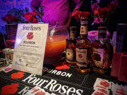 Fourroses display